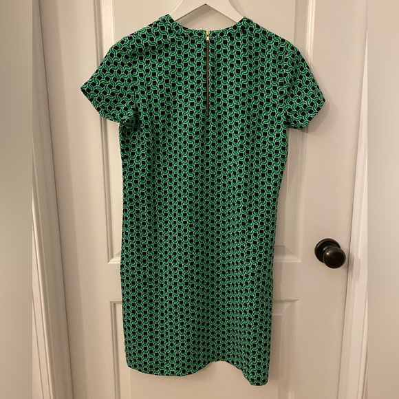COPY - ELEGANT Short-Sleeved Shift Dress Size 2 - Picture 3 of 5